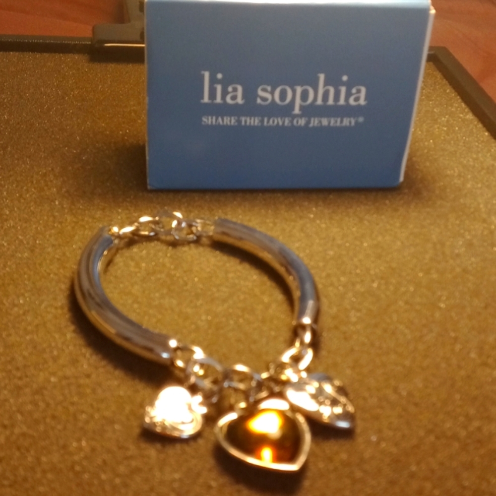 Bracelet